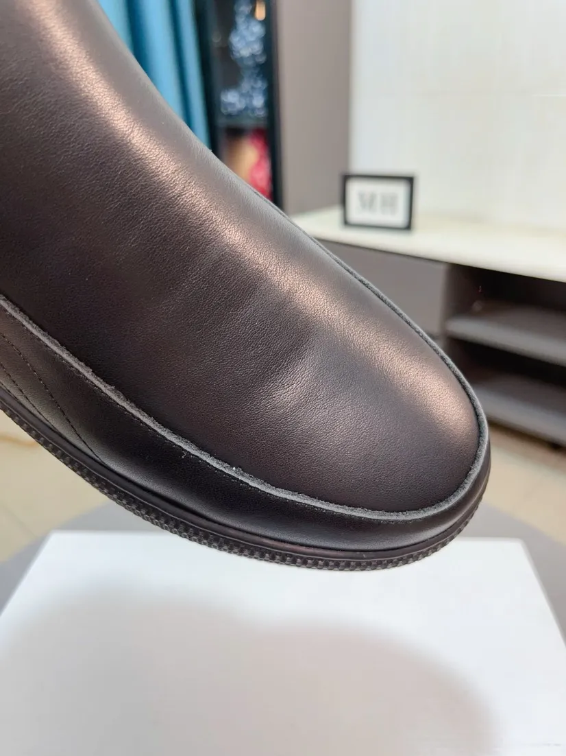 Men's shoes 💰440🌹🌹 [Prada] New high-top men's shoes for the Milan show are out, official website new model: 1 production 🔺original version, continuing the charm inheritance, innovation and tribute ⚫️Young and fashionable you must have 🎗movable feet and no smelly feet; imported cowhide mesh with wear-resistant rubber soles; suitable for all seasons, fashionable and versatile. Code number:38-44